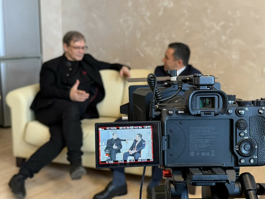 Известный режиссер снимает в Благовещенске документальный фильм о Ровесниках