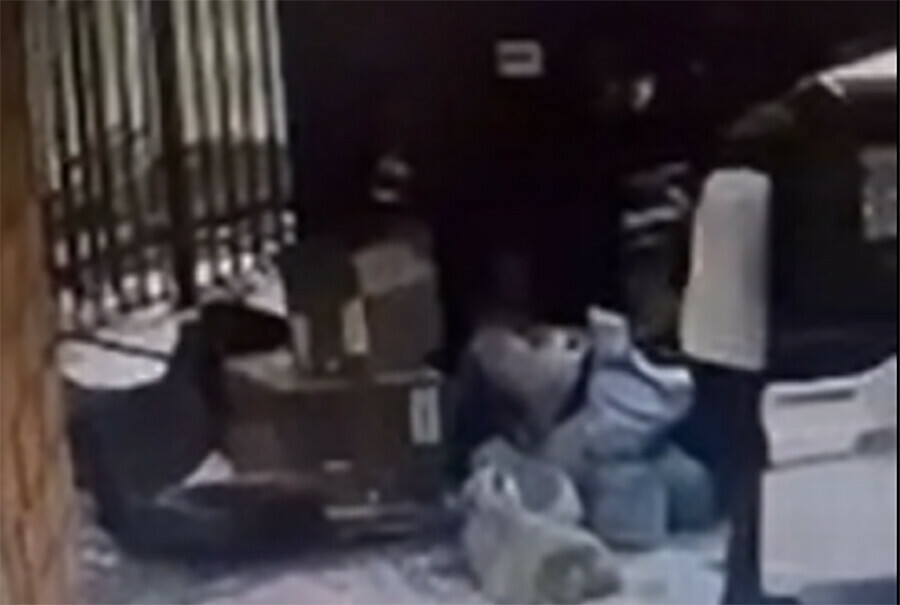 На некоторых контейнерных площадках Благовещенска установили видеокамеры видео