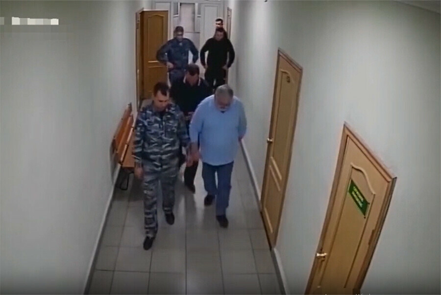 В Амурской области арестован организатор преступной группы по добыче угля видео