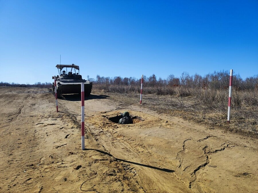 Сложную психологическую задачу преодолели амурские военнослужащие заключившие первый контракт с Минобороны