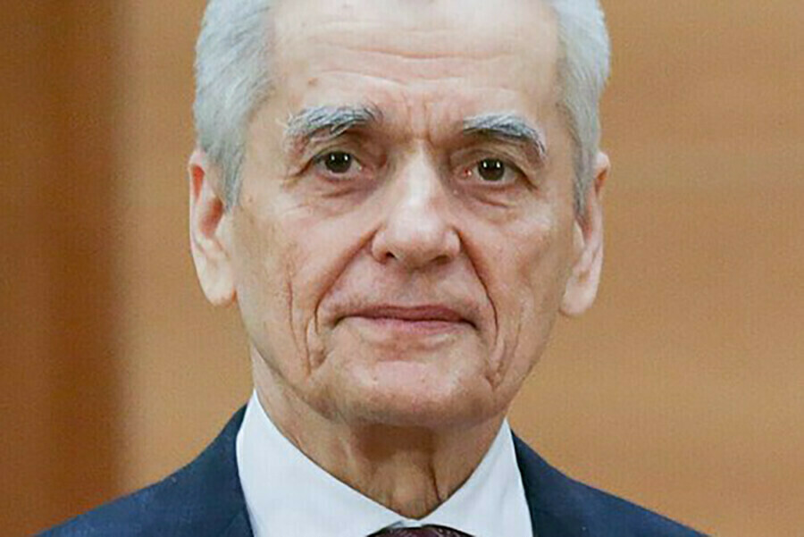 Онищенко назвал глупостью отъезд из России в майские праздники