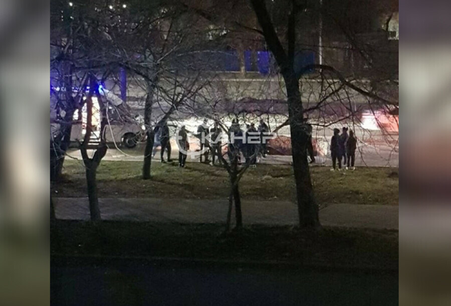 ДТП в котором машина угодила в перекоп на Горького в Благовещенске прокомментировали в ГАИ Приамурья