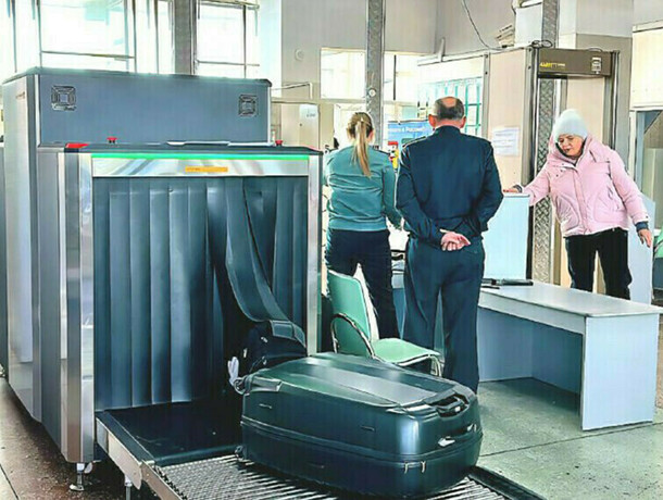 В Благовещенске после визита руководителя ФТС России отстранили от работы руководство Благовещенского таможенного поста и МАПП КаниКурган