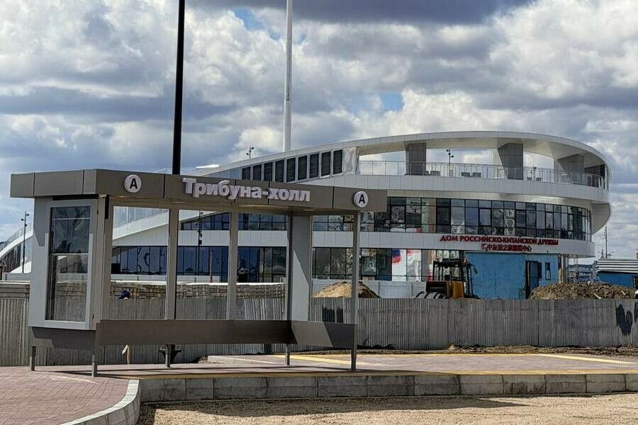 В центре Благовещенска появилась новая остановка но горожан смутило несколько вещей фото