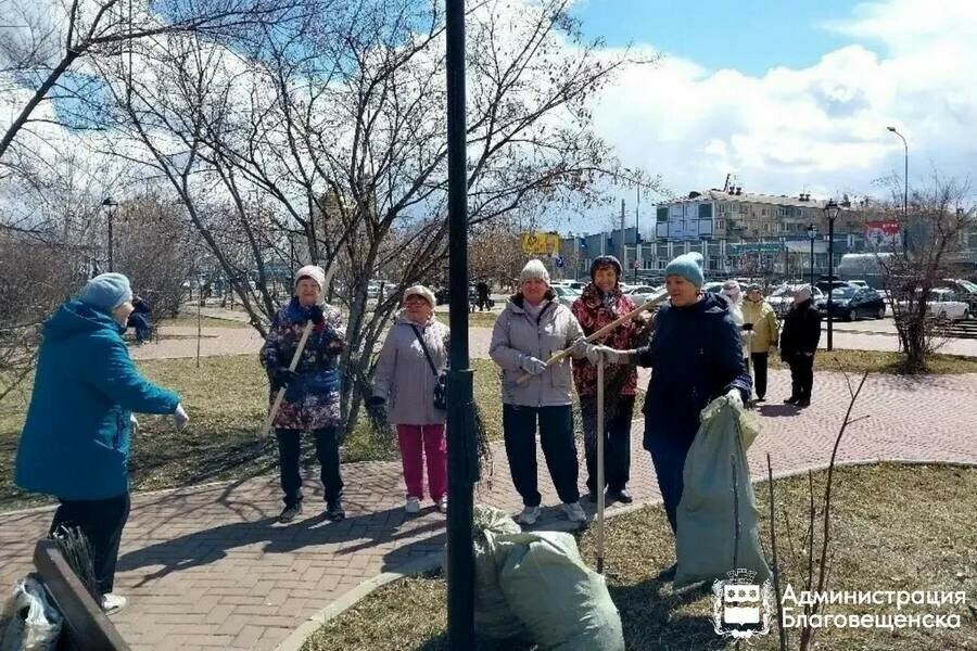 Благовещенцы собрали около 500 тонн мусора 