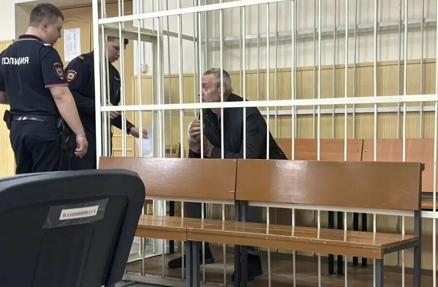 В Шимановске нашли убитого мужчину и арестовали подозреваемого