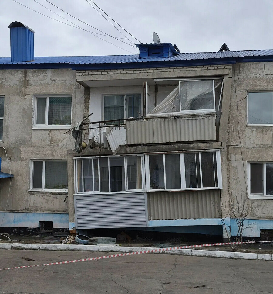 В управляющей компании прокомментировали ситуацию со снесенными в амурском поселке балконами жилого дома