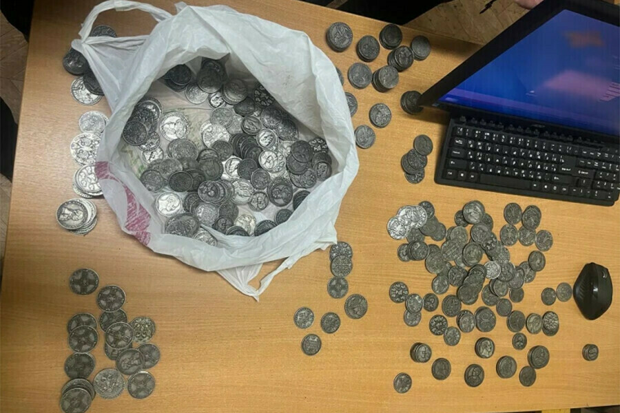 В Благовещенске осудили жителя другого региона за продажу фальшивых царских монет на сотни тысяч рублей