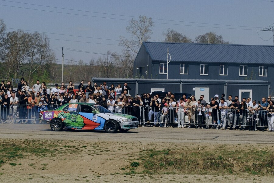 Дрифт JDM и предложение руки и сердца на картодроме как в Приамурье открыли автомобильный сезон видео