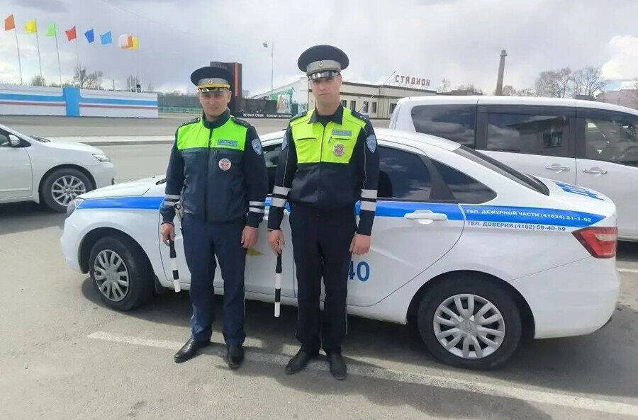 Вы поступили так как не обязывала инструкция амурских инспекторов поблагодарили хабаровчанки замерзавшие на дороге