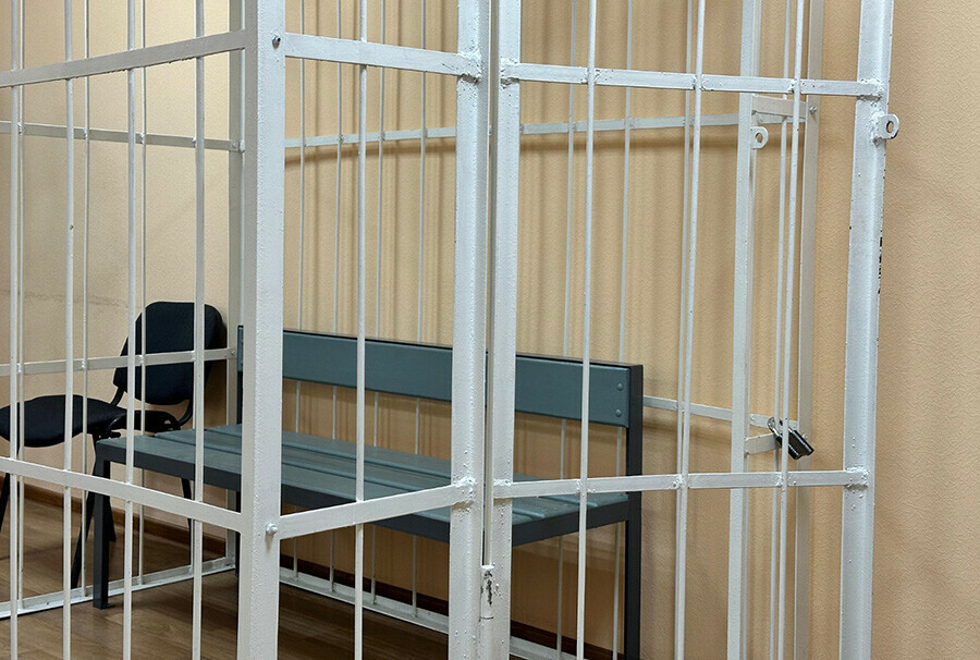 Пьяный амурчанин пытался ворваться в квартиру где работали сотрудники ФСБ   