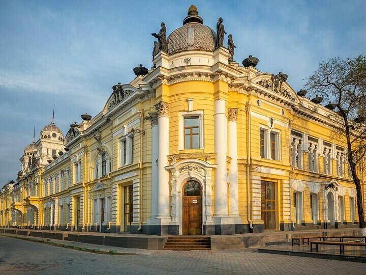 Чуринский Центральный Семейный в Благовещенске выбирают название для сквера у ЦЭВа