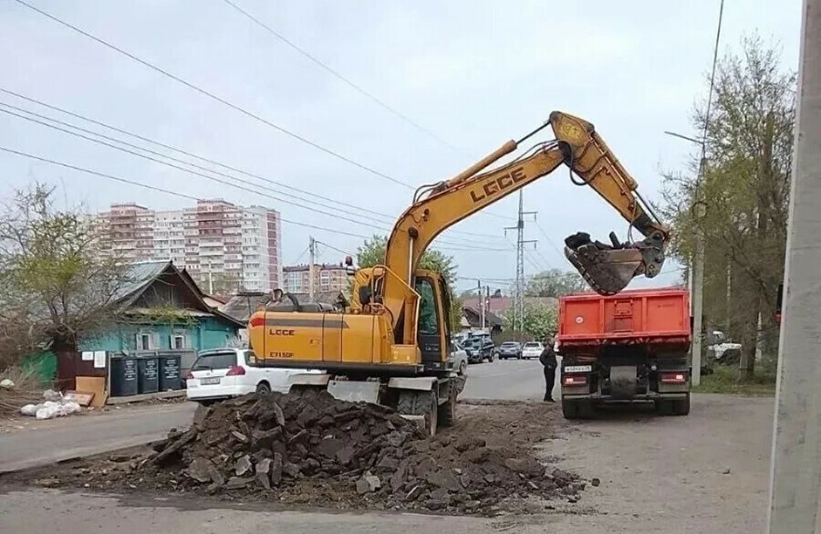 На каких дорогах Благовещенска выполнен ямочный ремонт