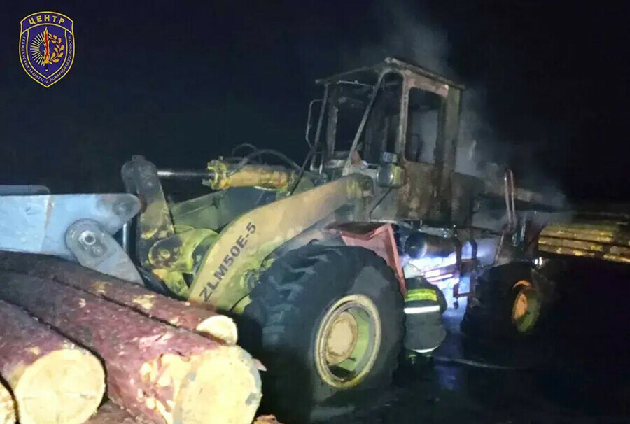 В Февральске возник пожар на деревообрабатывающем предприятии