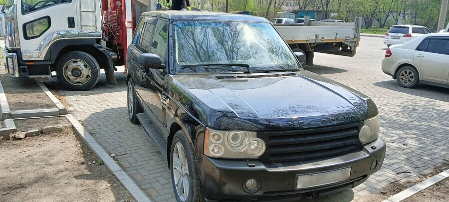 В Амурской области новый владелец остался без Range Rover после проверки приставов