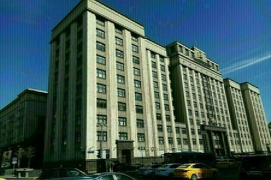 Принят закон об аресте имущества релокантов в случае правонарушений
