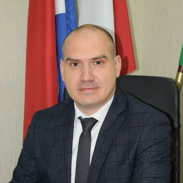Это двойные стандарты лишенный мандата председатель Тындинской гордумы обратился в Генпрокуратуру РФ