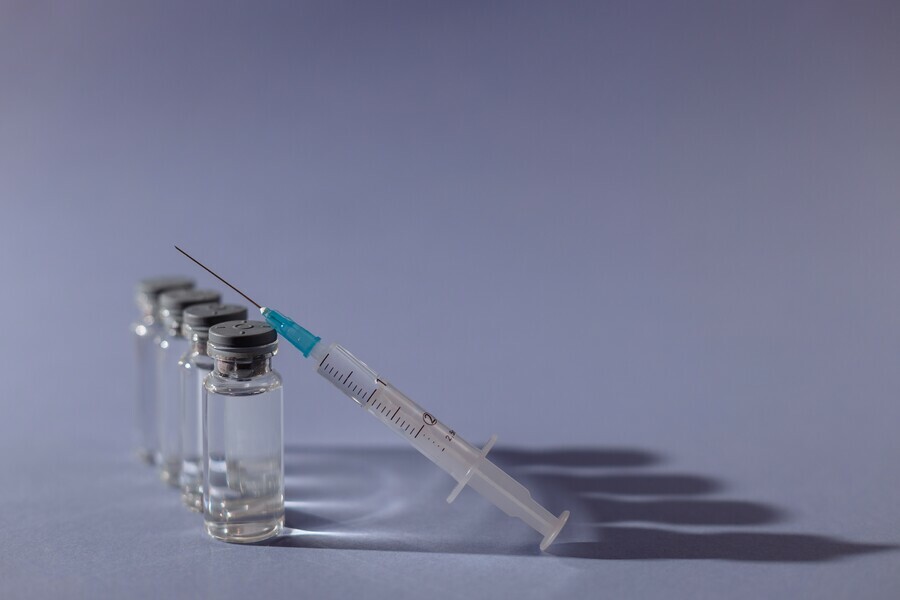 Специалисты рассказали в чем различия между тремя вакцинами от COVID19