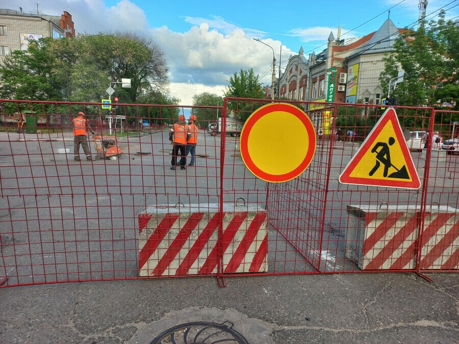 В связи с реконструкцией коллектора в Благовещенске перекроют улицу 50 лет Октября