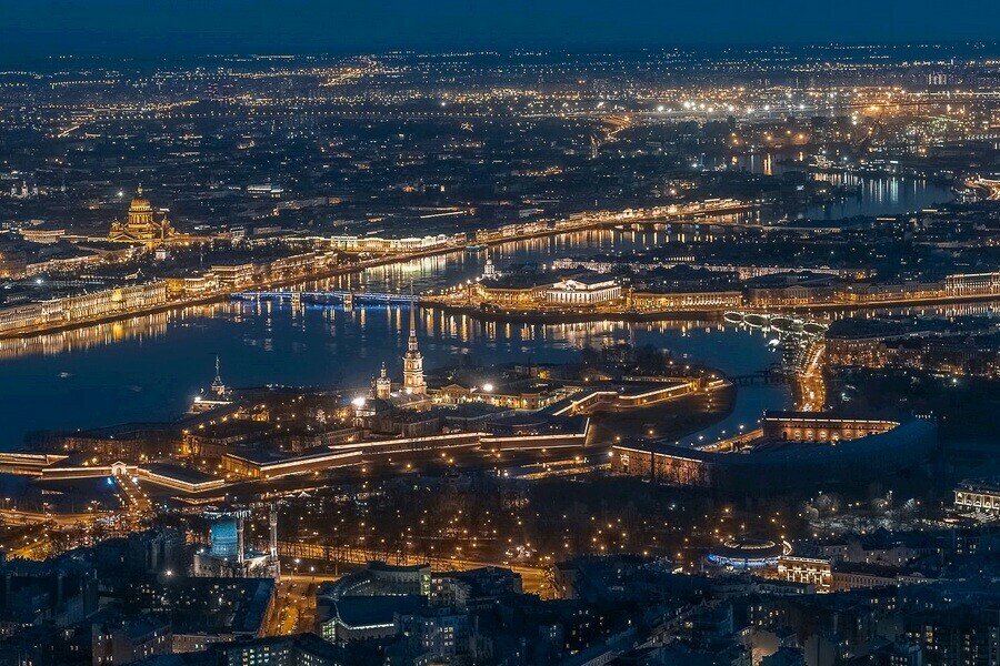Атаки БПЛА в воздушном пространстве над Петербургом отбиты