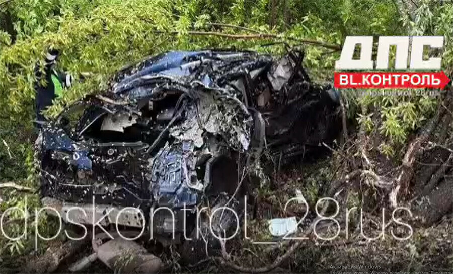 От машины осталась обгоревшая черная лепешка ужасное ДТП в Верхнеблаговещенском видео