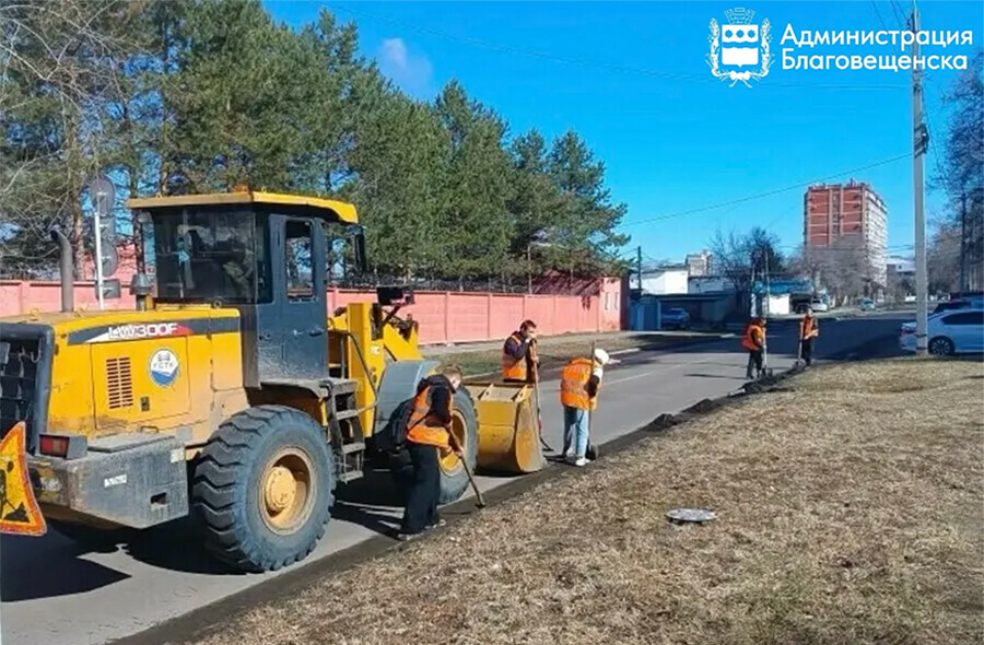 В Благовещенске автомобили которые мешают вывозить мусор или снег будут эвакуировать на спецстоянку