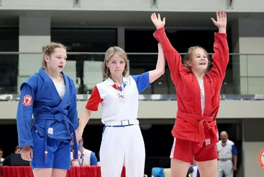 Амурчанка Дарина Сенопальникова победила на первенстве России по самбо