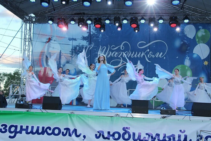 Горькое послевкусие возникло после празднования дня рождения Зеи и важное обращение главы города фото