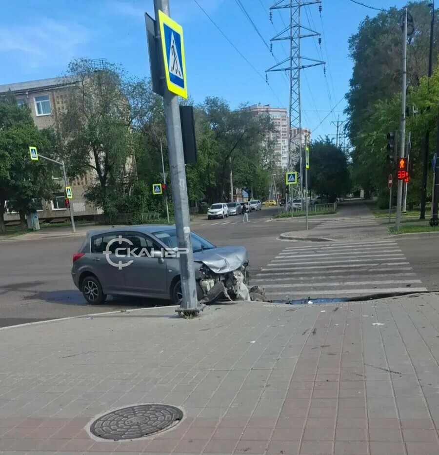 В центре Благовещенска произошло жесткое ДТП фото