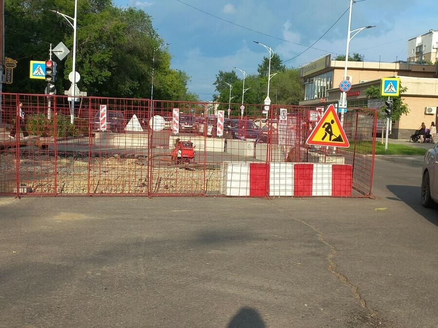 В центре Благовещенска надолго перекрыли улицу Пионерскую Как это связано с Золотой милей фото