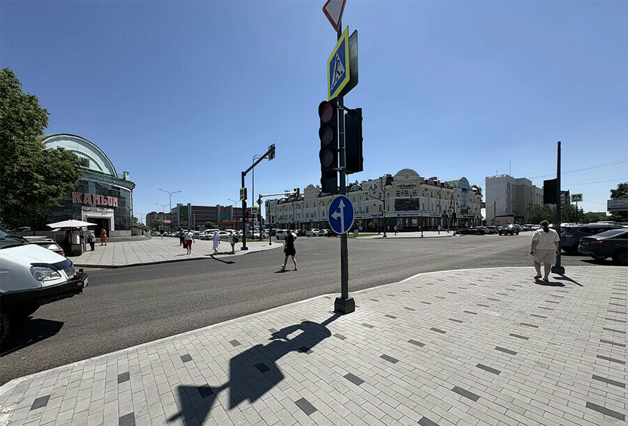В Благовещенске открывают после ремонта ещё один участок оживленной дороги фото