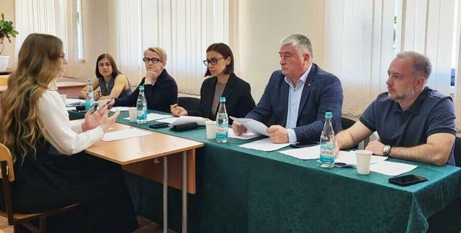 Даосизм Мо Янь и нейросети о чём писали дипломы студентыкитаеведы в АмГУ