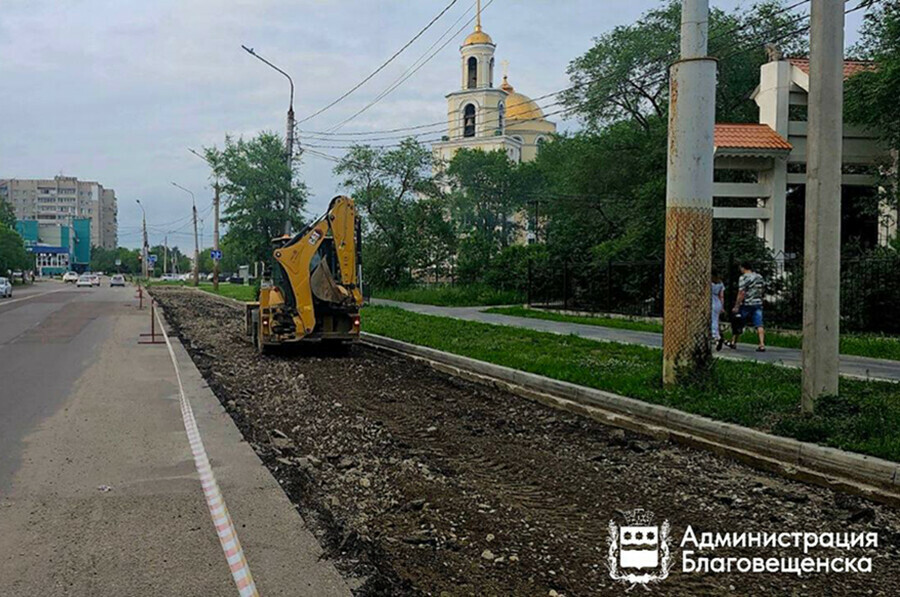 Обустройство новой большой парковки начали в Благовещенске