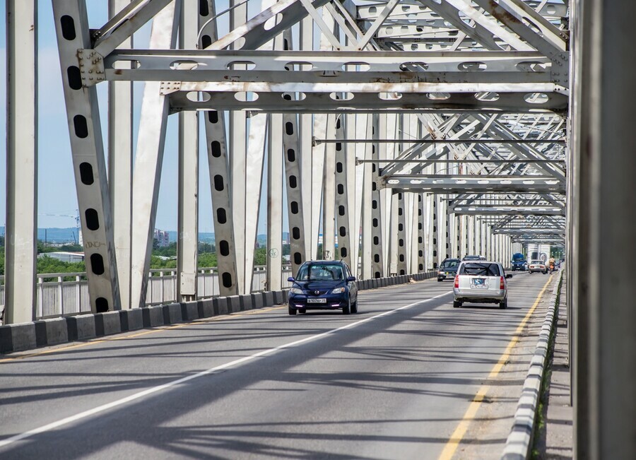 Власти рассматривают несколько вариантов использования моста через Зею после строительства нового