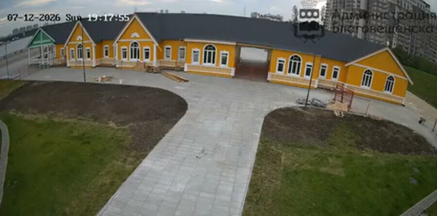 Ущерб почти на миллион по факту повреждения имущества ярмарки в центре Благовещенска возбуждено уголовное дело