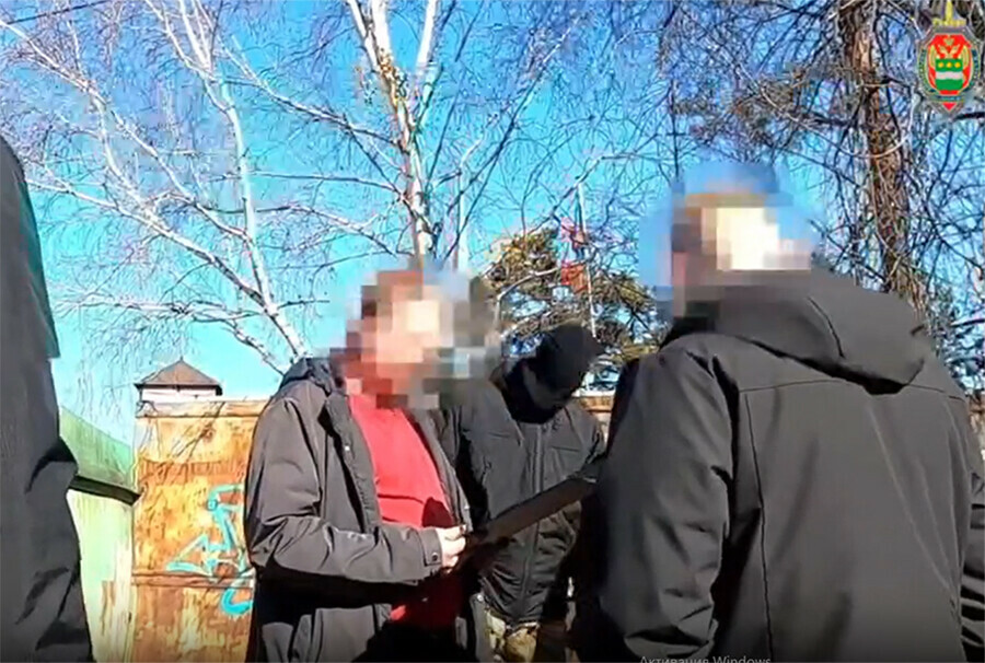 Осужден благовещенец призывавший в мессенджере к насилию видео