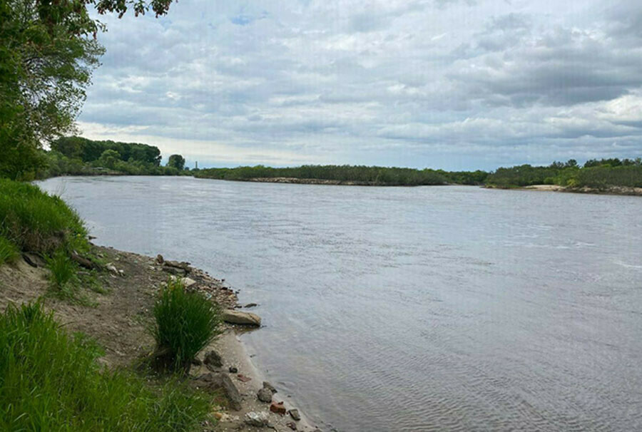 В реке Томь в Белогорске поднимается вода