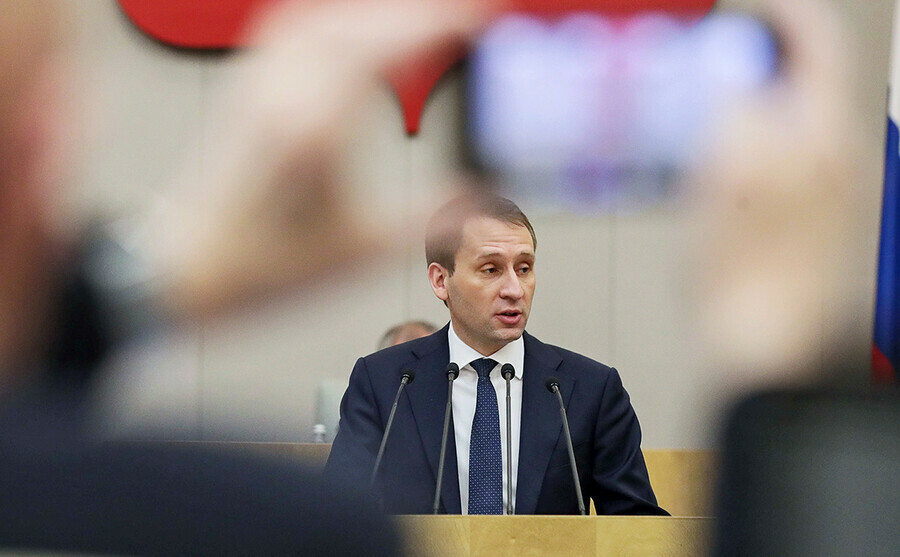 Дурак Министр природных ресурсов Александр Козлов отозвался о предложившем оплачивать полигоны за счет населения видео