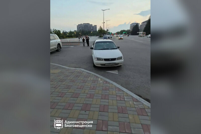 Благовещенцы паркующиеся где хочу заплатили городу почти 300 тысяч рублей