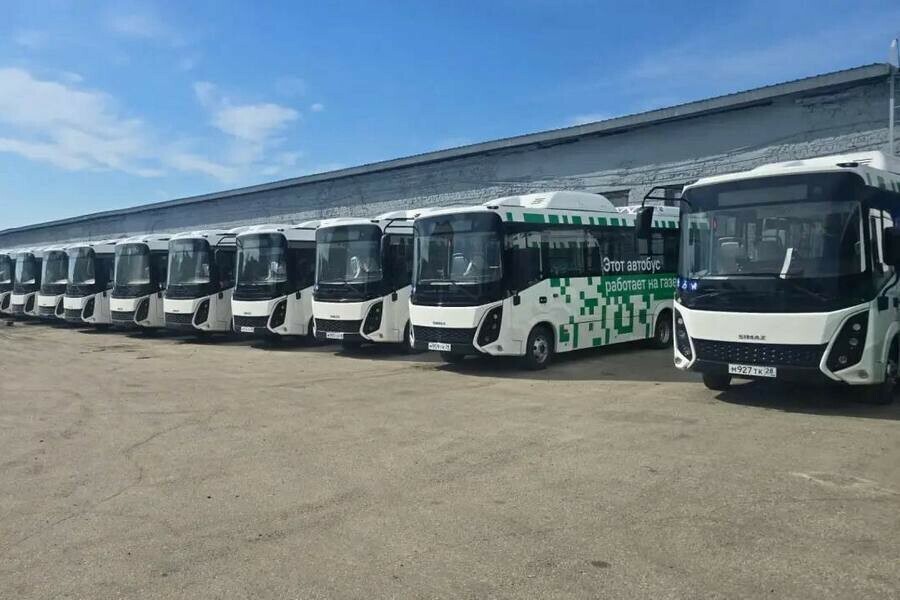 В Благовещенск поступили первые автобусы на газомоторном топливе