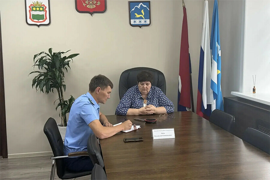На особом контроле в Амурской области продукты и дороги в округе пострадавшем от паводка