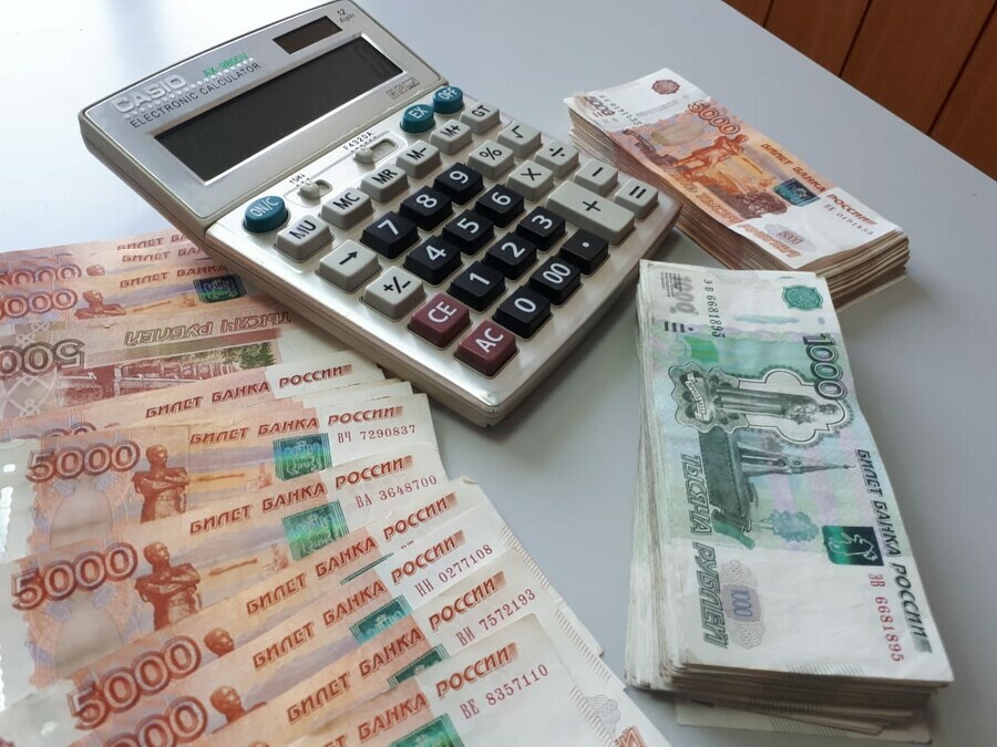 Амурчане стали класть больше денег на счета в банках