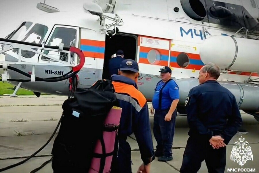 В Приморье уже полтора месяца не могут найти пропавший вертолет На поиски вылетели снова видео 