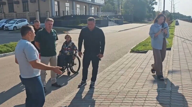 В Благовещенске проверили доступность городской среды для маломобильных жителей видео 