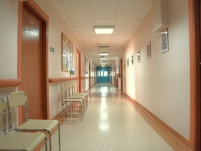 В Райчихинске несколько пациентов стали жертвами врачамошенницы