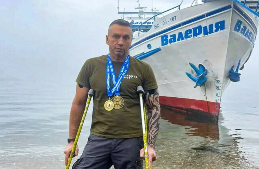 56летний дальневосточник с травмой позвоночника переплыл Байкал 