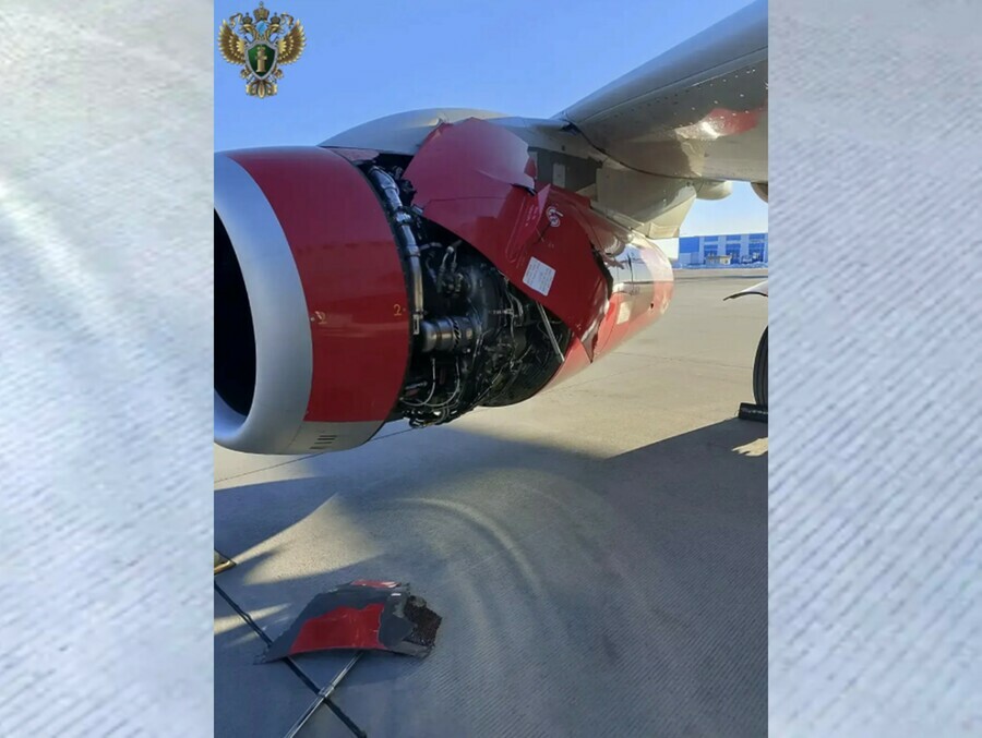 Еще одна фобия авиаинженер забыл закрыть замок на самолете в Благовещенск