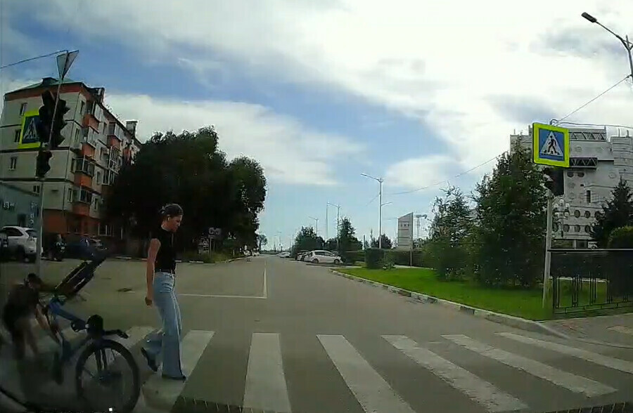 Благовещенцы жалуются на подростков которые гоняют на велосипедах на одном колесе