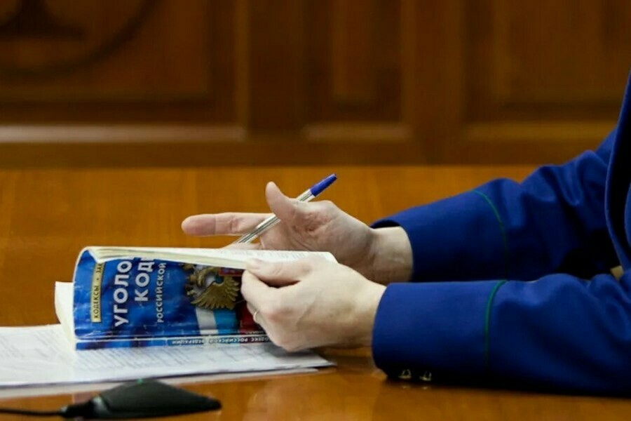 Курьер забрал у трех пожилых амурчан более 5 миллионов рублей 