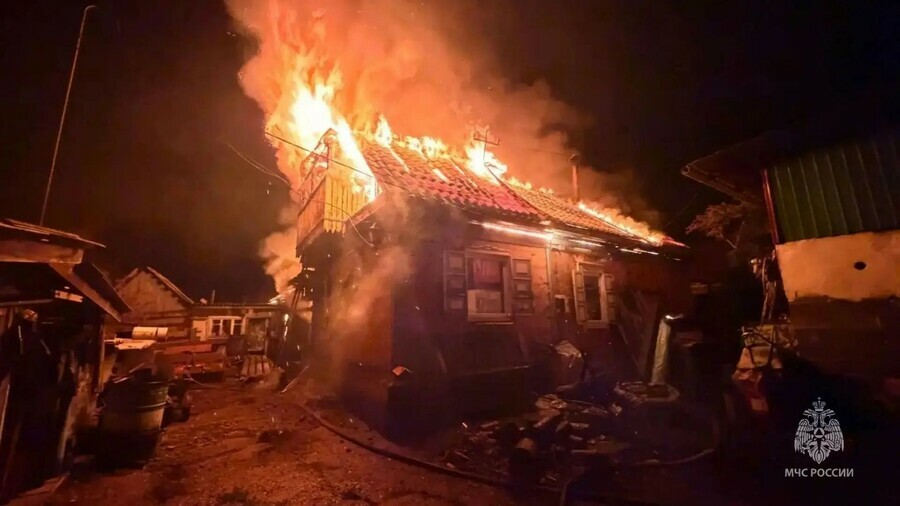Тела двух мужчин обнаружили на месте пожара в Белогорске фото